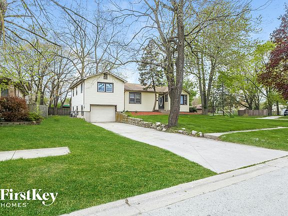 3rd image of 14428 Irving Ave