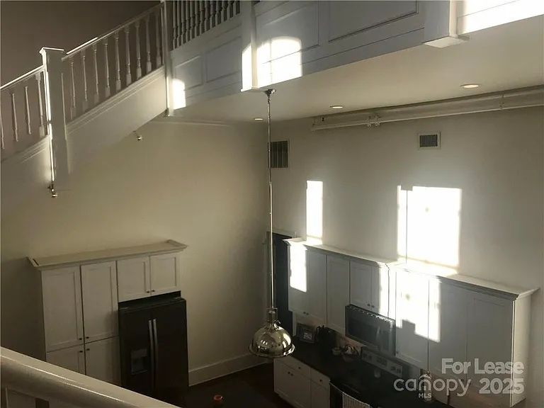 113 N Main St #F — Photo 12
