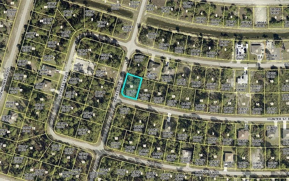 2nd image of 1017 Hunter St E