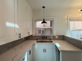 1707 Hillhurst Ave, Los Angeles, CA 90027