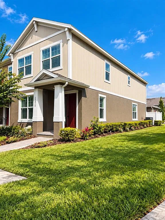 4 bed, 3.0 bath, 2200 sqft, $2,800 — Photo 1