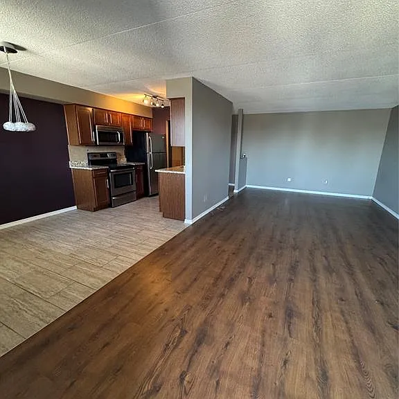 150 Park St W #1707 — Photo 4