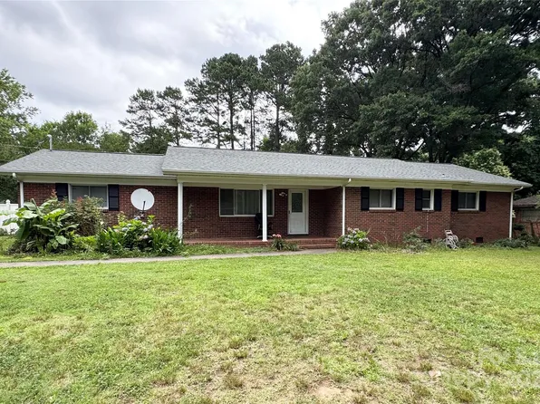 6539 Louglen Cir, Charlotte, NC 28212