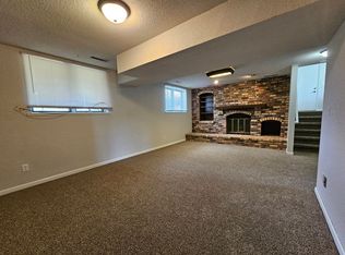5800 Golden Ct NE, Cedar Rapids, IA 52402