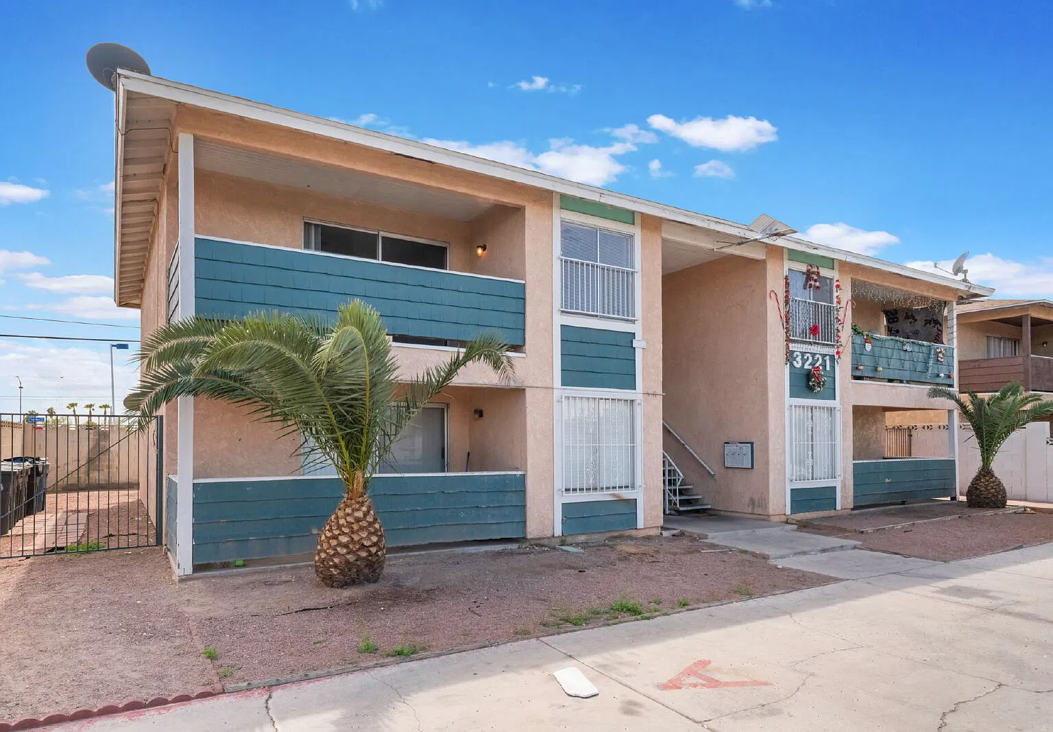 2 bed, 1.0 bath, 1100 sqft, $1,100 — Photo 3