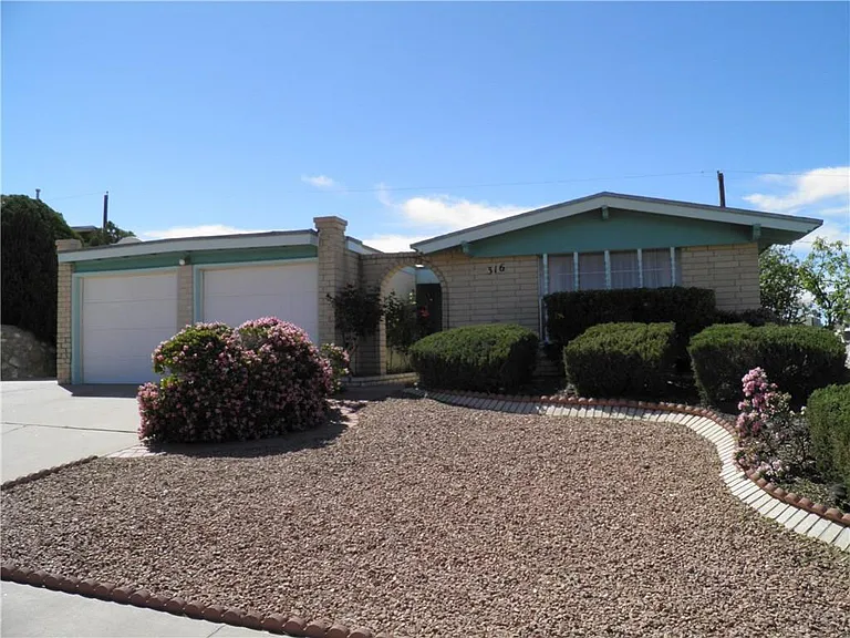 316 Pageant Ct — Photo 2