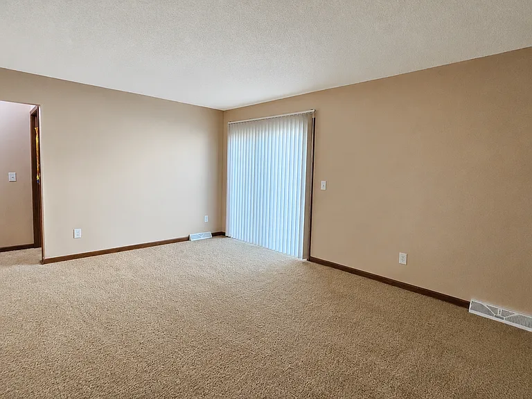 5764 Weiss St #5764 — Photo 6