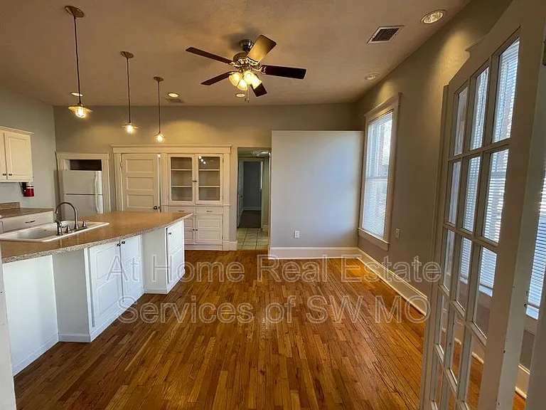 769 S South Ave #C — Photo 4