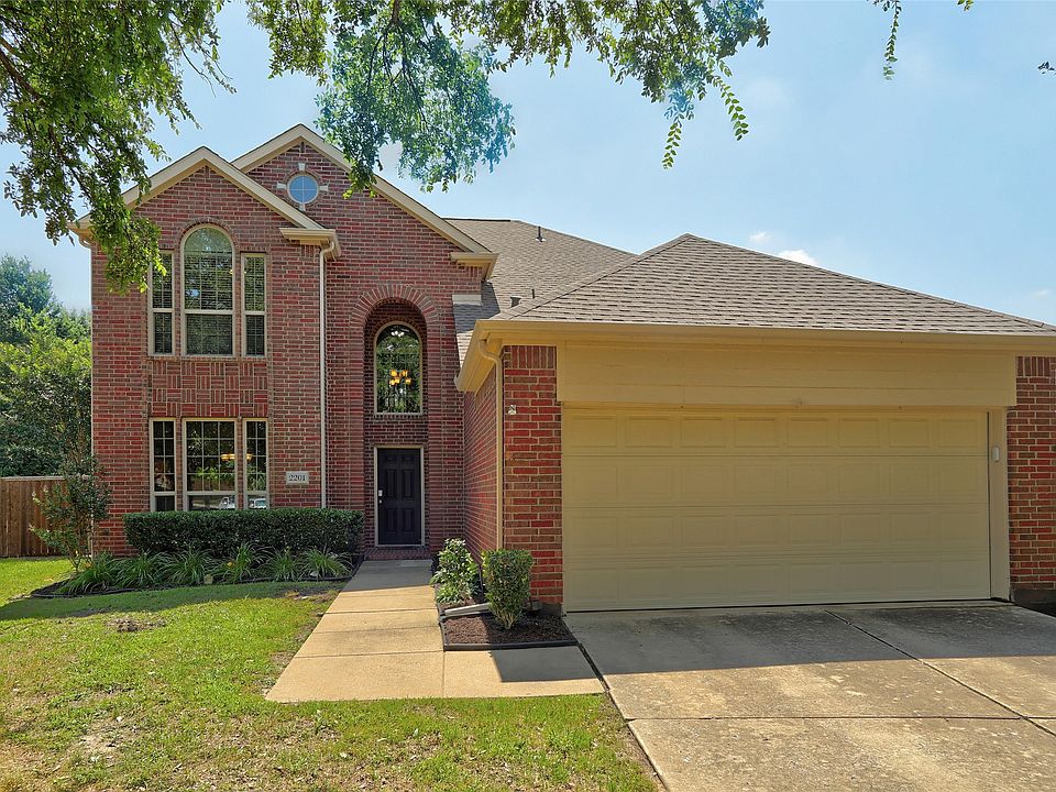 1st image of 2201 Killarney Dr