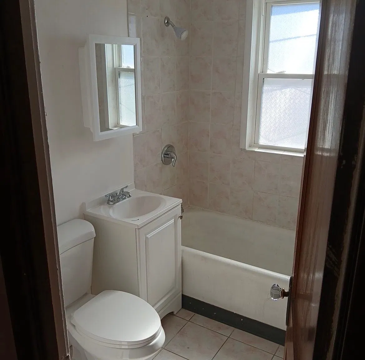 1 bed, $1,050 — Photo 1