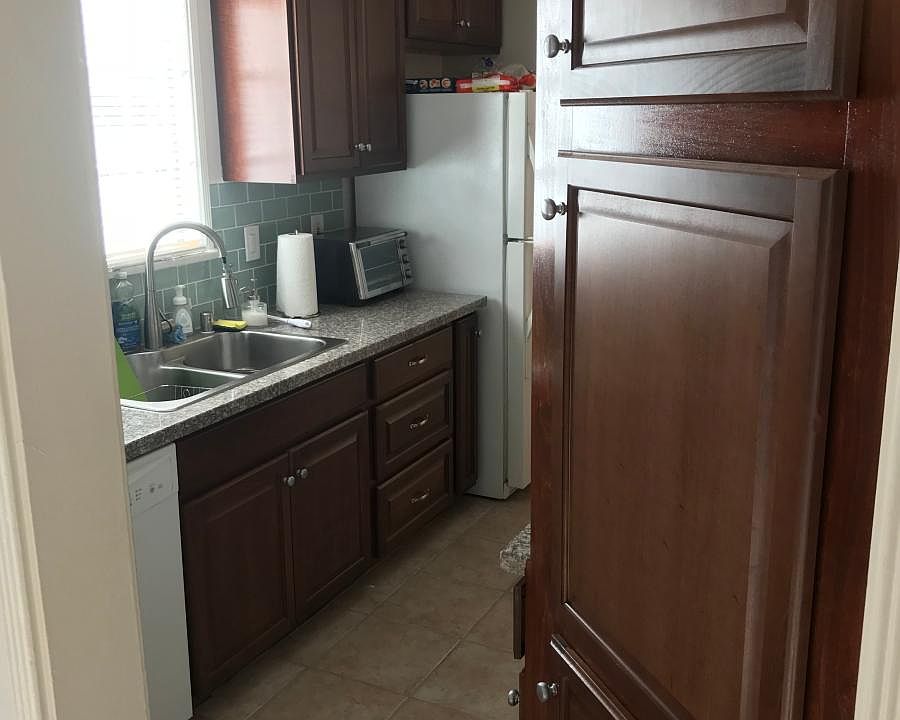1st image of 544 N Lincoln St