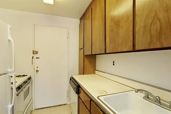 Sold by Citi Habitats | media 2