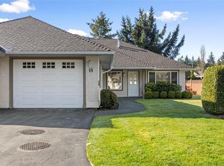 850 Arbutus St #18, Qualicum Beach, BC