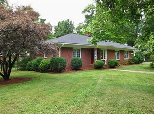 304 S 7th St, Mebane, NC 27302
