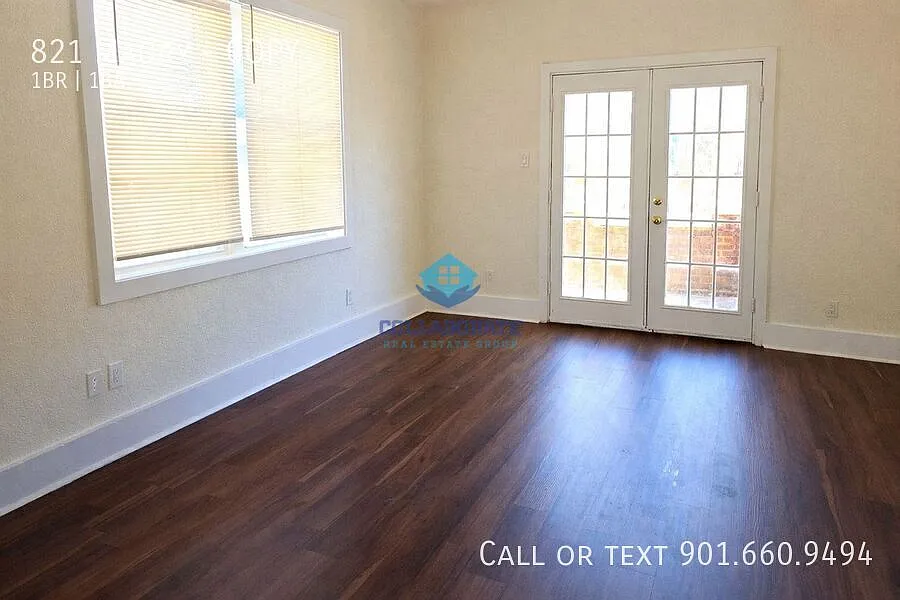 $99 For 1st Months Rent!! Recently Renovated 1 Bedroom, 1 Bath In Midtown — Photo 4