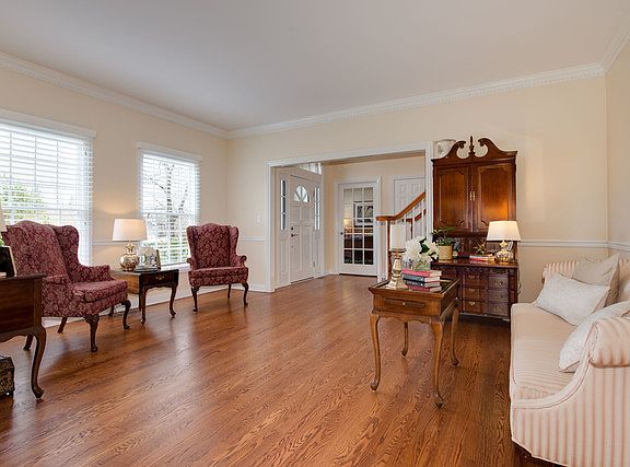 4th image of 2025 Palmer Ln