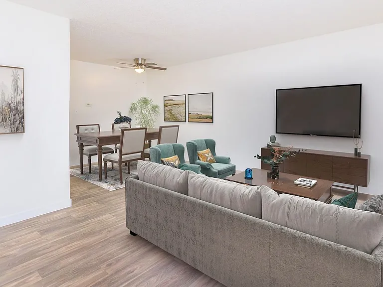 Lincoln Place Apartments — Photo 34