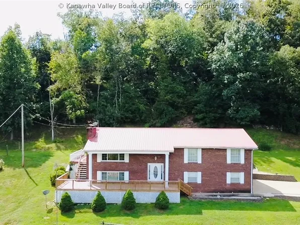 6420 Charleston Rd, Ripley, WV 25271