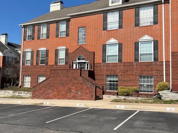 668 Gateway Dr SE Unit 404, Leesburg, VA 20175