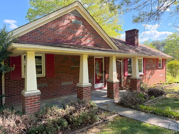 144 Church Ln, Evington, VA 24550