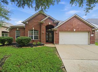 5315 Silver Oak Dr, Pasadena, TX 77505