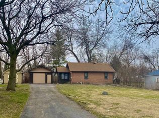 407 W Harding Rd, Lombard, IL 60148