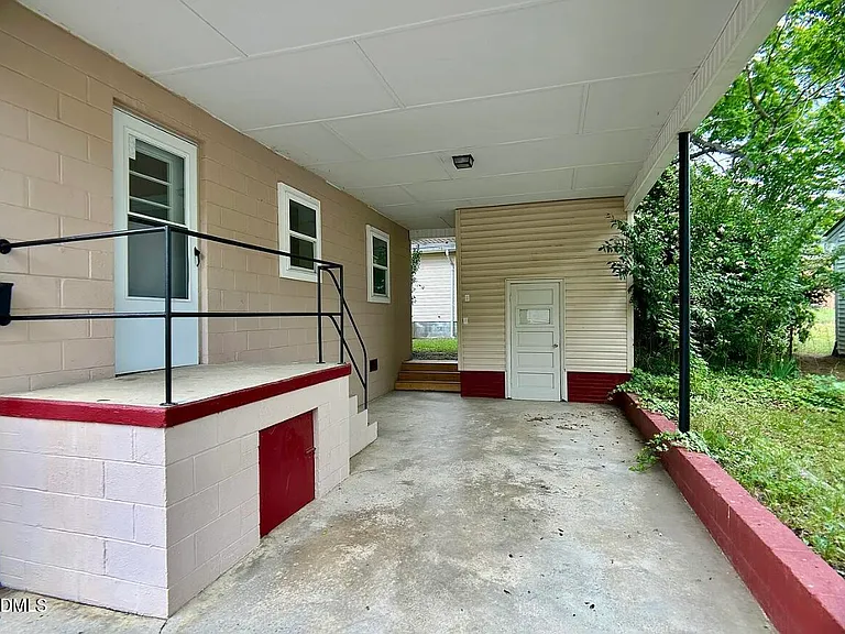 534 N Fayetteville St — Photo 17