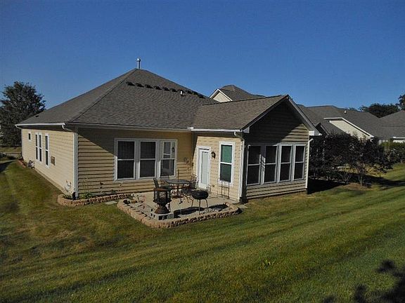 2nd image of 609 Carrick Dr