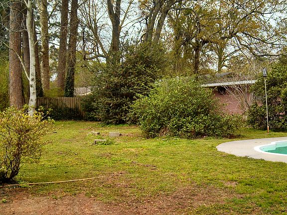 4th image of 108 Linden Dr