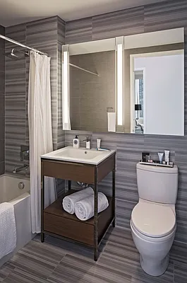 Rented by The Moinian Group | media 7