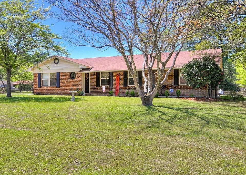 1st image of 2909 Palmetto Dr