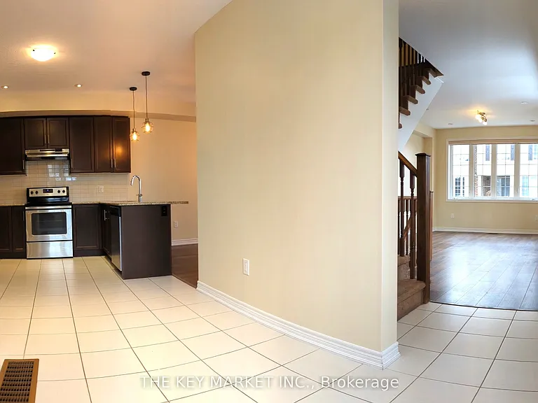 365 Belcourt Cmn — Photo 27