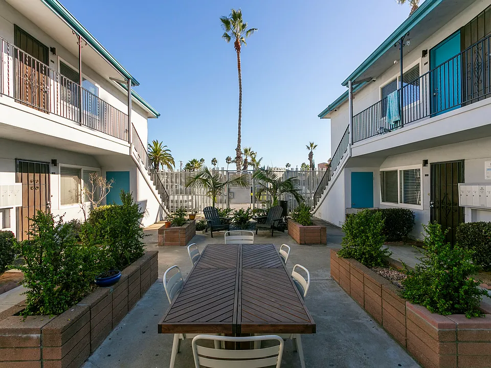 Ocean Palms Apartments