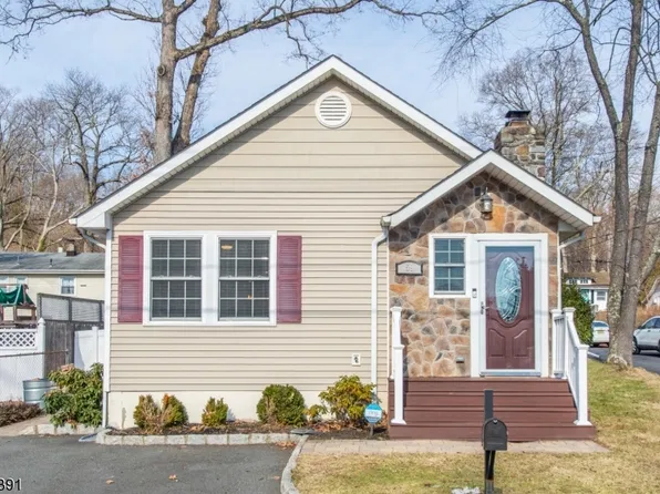 59 W Shore Rd, Denville, NJ 07834