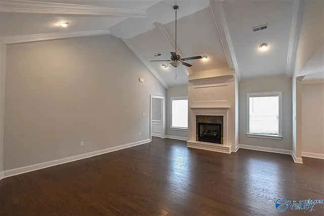 4 bed, 2681 sqft, $2,350 — Photo 3