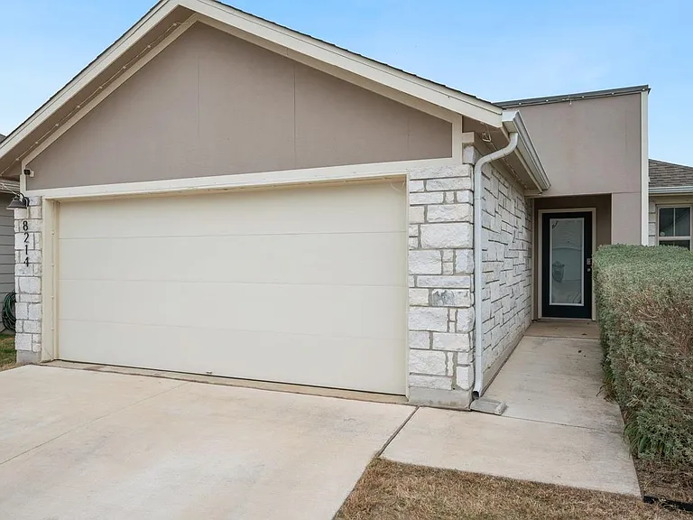 8214 Cottage Rose Dr — Photo 3