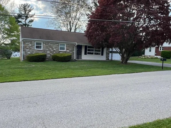 1012 Highfield Dr, Hampstead, MD 21074