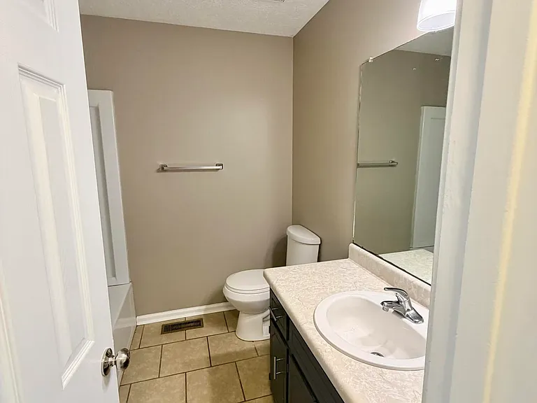 922 L C Ave — Photo 6