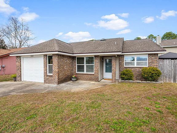 2nd image of 1833 Hunters Path