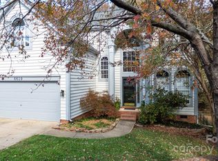 6619 Harburn Forest Dr, Charlotte, NC 28269