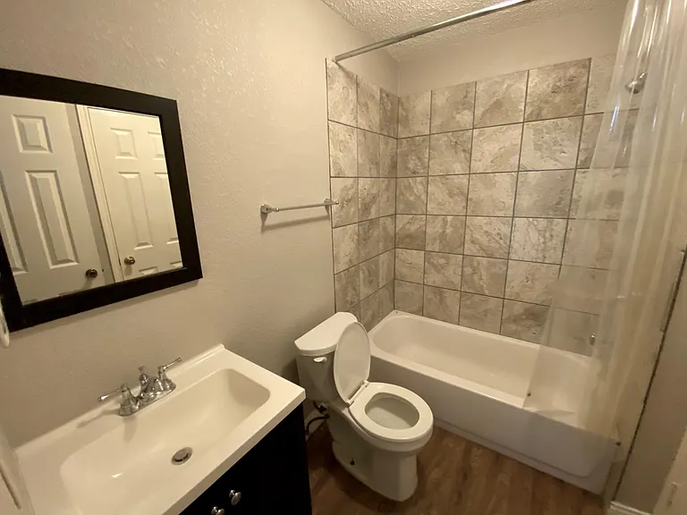 1013 Hyridge St — Photo 6