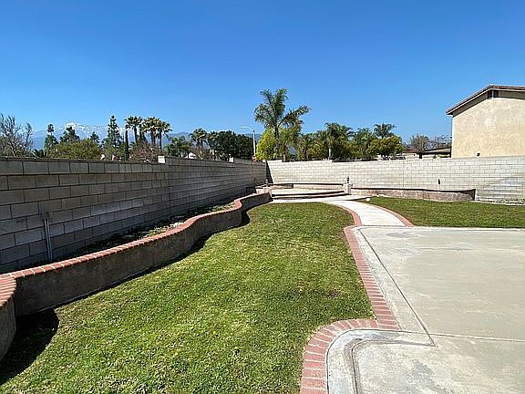 4th image of 6930 Plumrose St