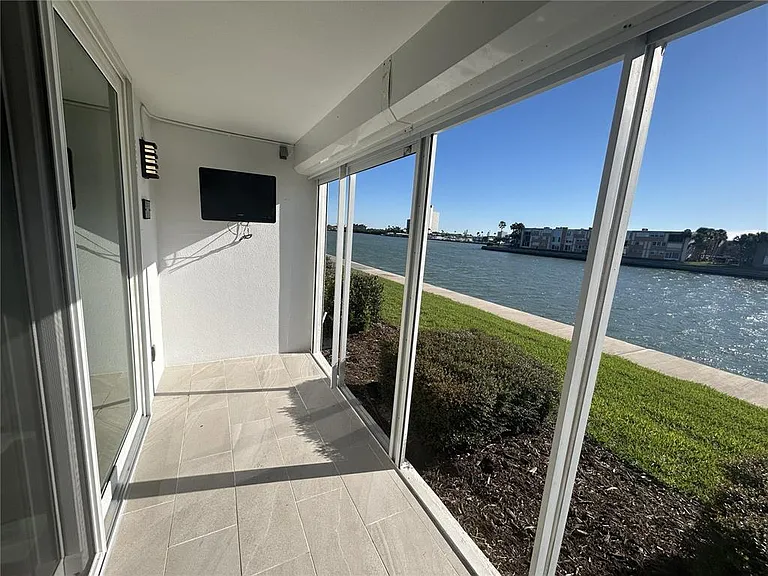 7625 Sun Island Dr S #108 — Photo 26