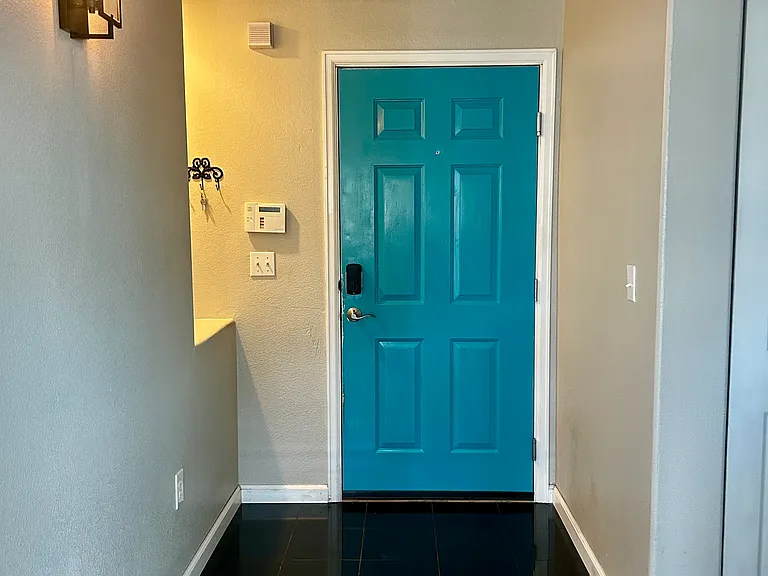 605 Cougar Bluff Point #202 — Photo 2