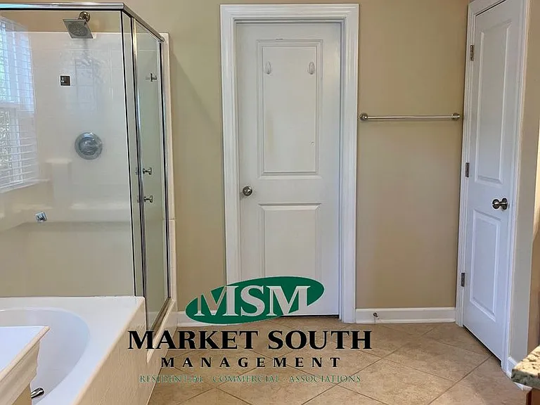 216 Claremont Way — Photo 34