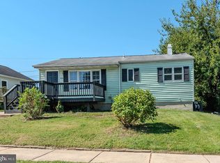 y♡  Casual Surfing Emote Showcase for Roblox Evade | TikTok