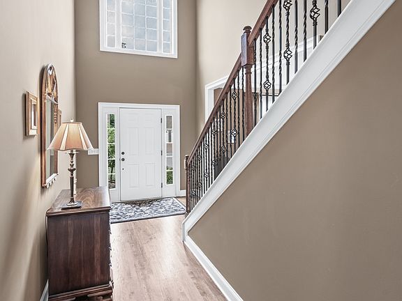 4th image of 312 Dogwood Trl