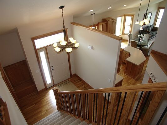 Loft room down to entry