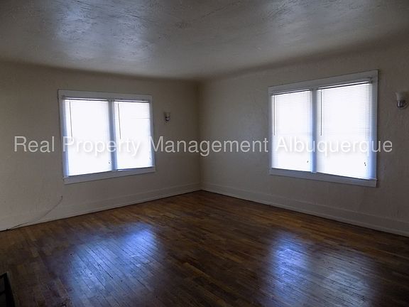 3rd image of 313 Columbia Dr SE