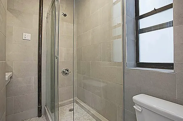 Rented by Weinstein Realty Group | media 16